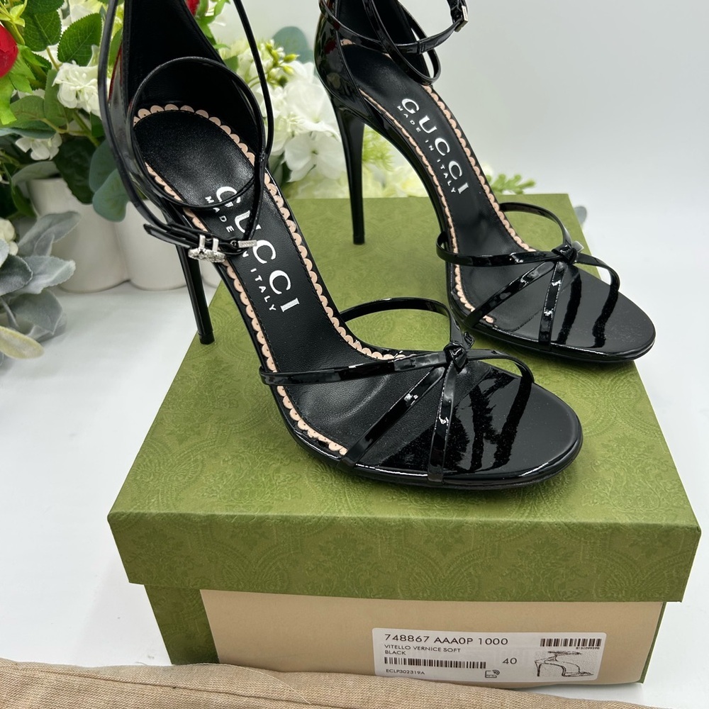 Women's Gucci, patent leather ankle strap, heeled sandals size 40 made in Italy - Picture 2 of 12